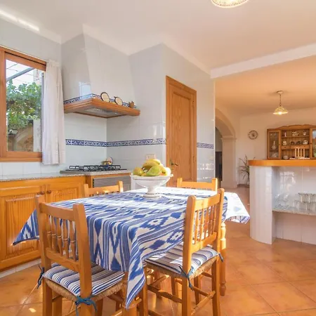 Tut Villa