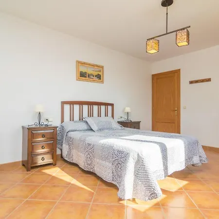 Tut Villa *